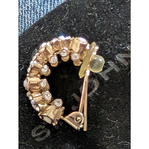 St. John Vintage Elegant Gold Tone Clip-On Rhinestone Earrings Rhinestones - Picture 9 of 9